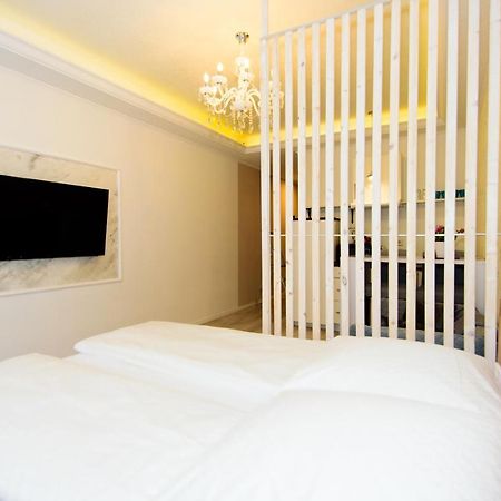 Noble Ferienwohnung In Metzingen-Zentrum Метцинген Екстер'єр фото